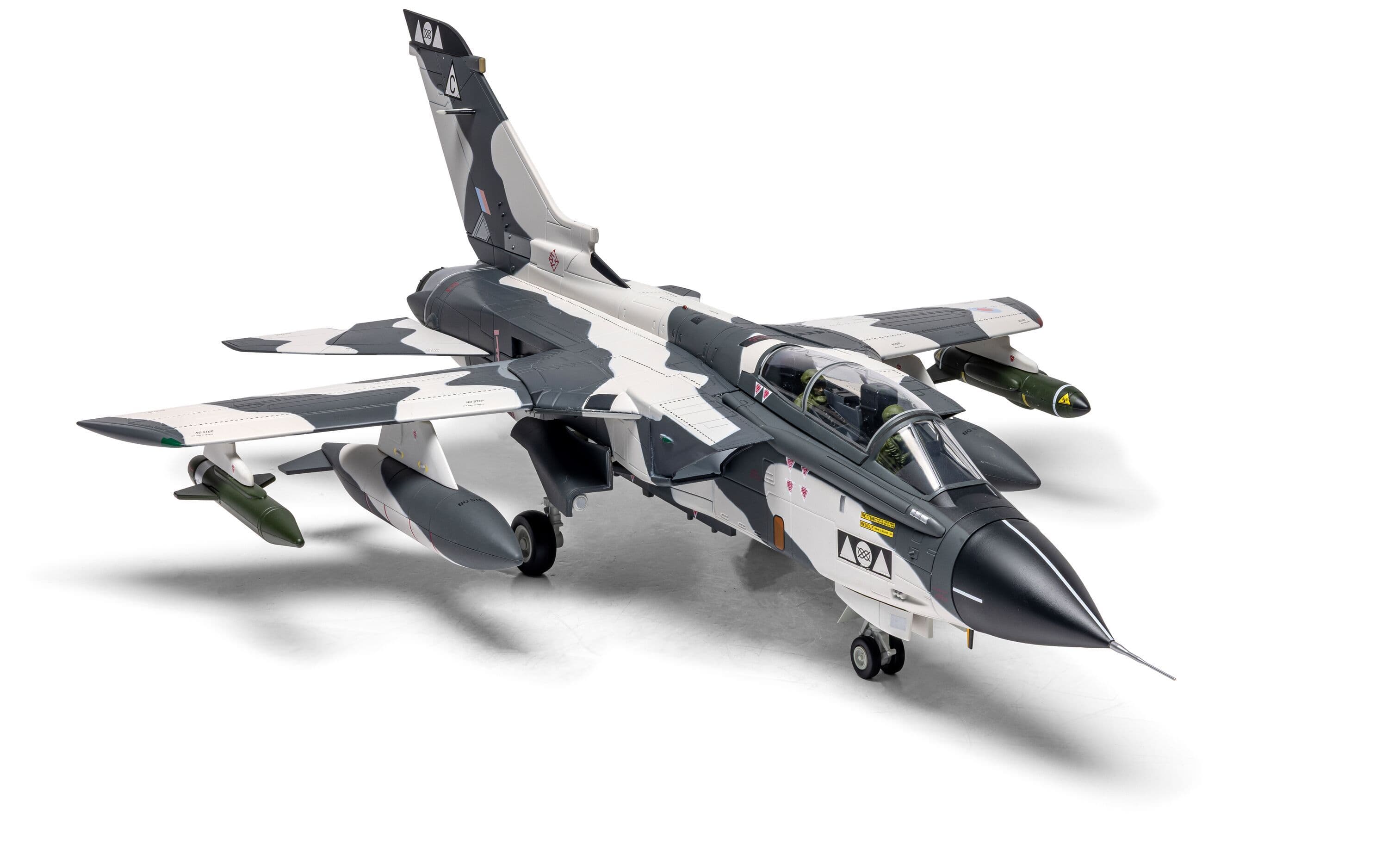 Panavia Tornado GR1A - ZA371/C - RAF No.II(AC) Sqn
