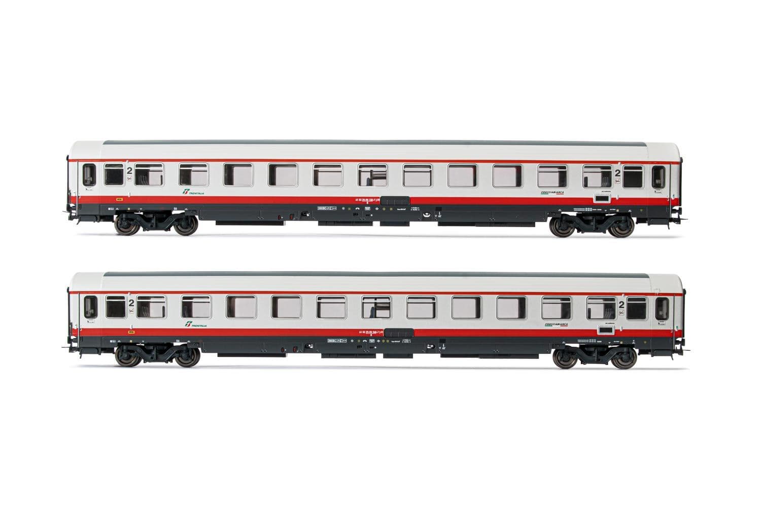 FS, 2-unit pack passenger coaches type UIC-Z renovated (progetto 901/300) in "FRECCIABIANCA"-livery, contains two 2nd class coaches, period VI
