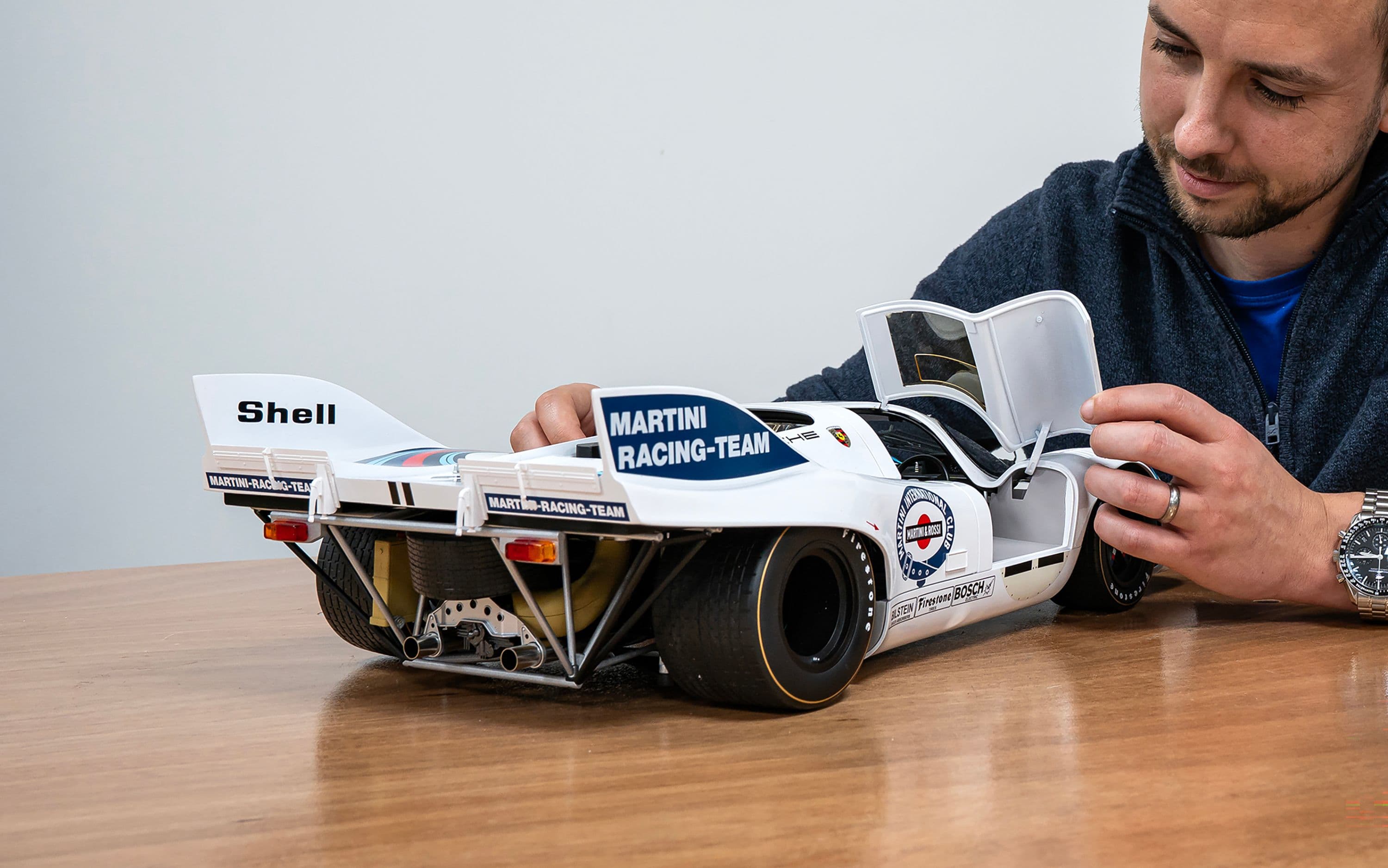 Porsche 917KH – MARTINI Edition -  1:8 Scale Kit