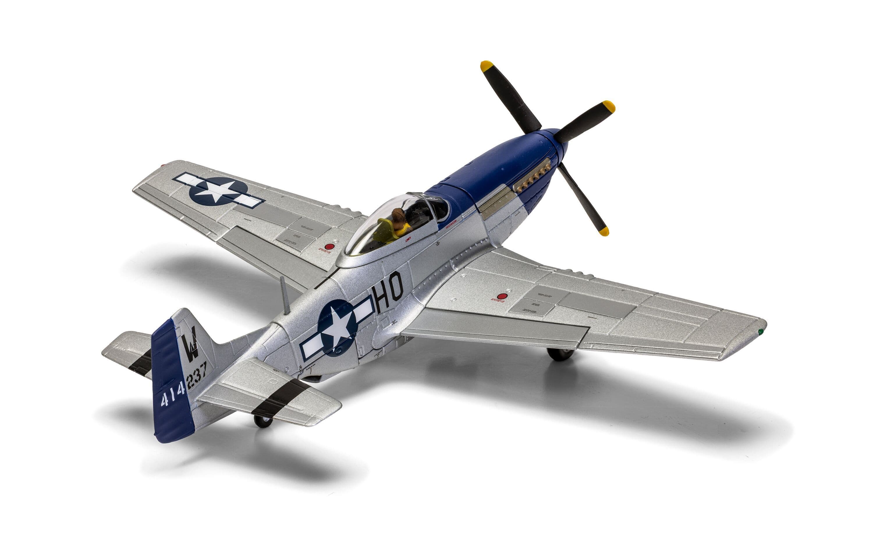 North American P-51D Mustang ‚'Moonbeam McSWINE' - Capt. William T. 'Bill' Whisner Jr