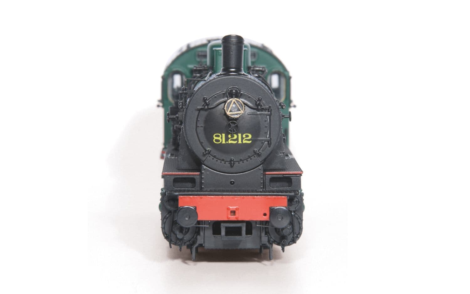 SNCB/NMBS, steam locomotive class 81, 3-dome symetrical boiler, dark green livery, period III