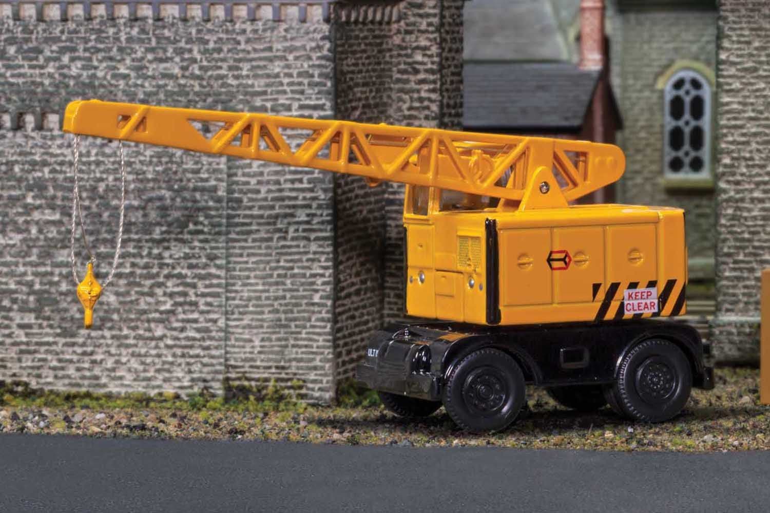 DG226003 Coles Crane - Railfrieght