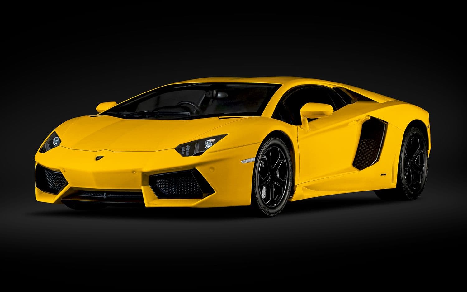 Lamborghini Aventador LP 700-4 Giallo Orion - 1:8 Scale Kit