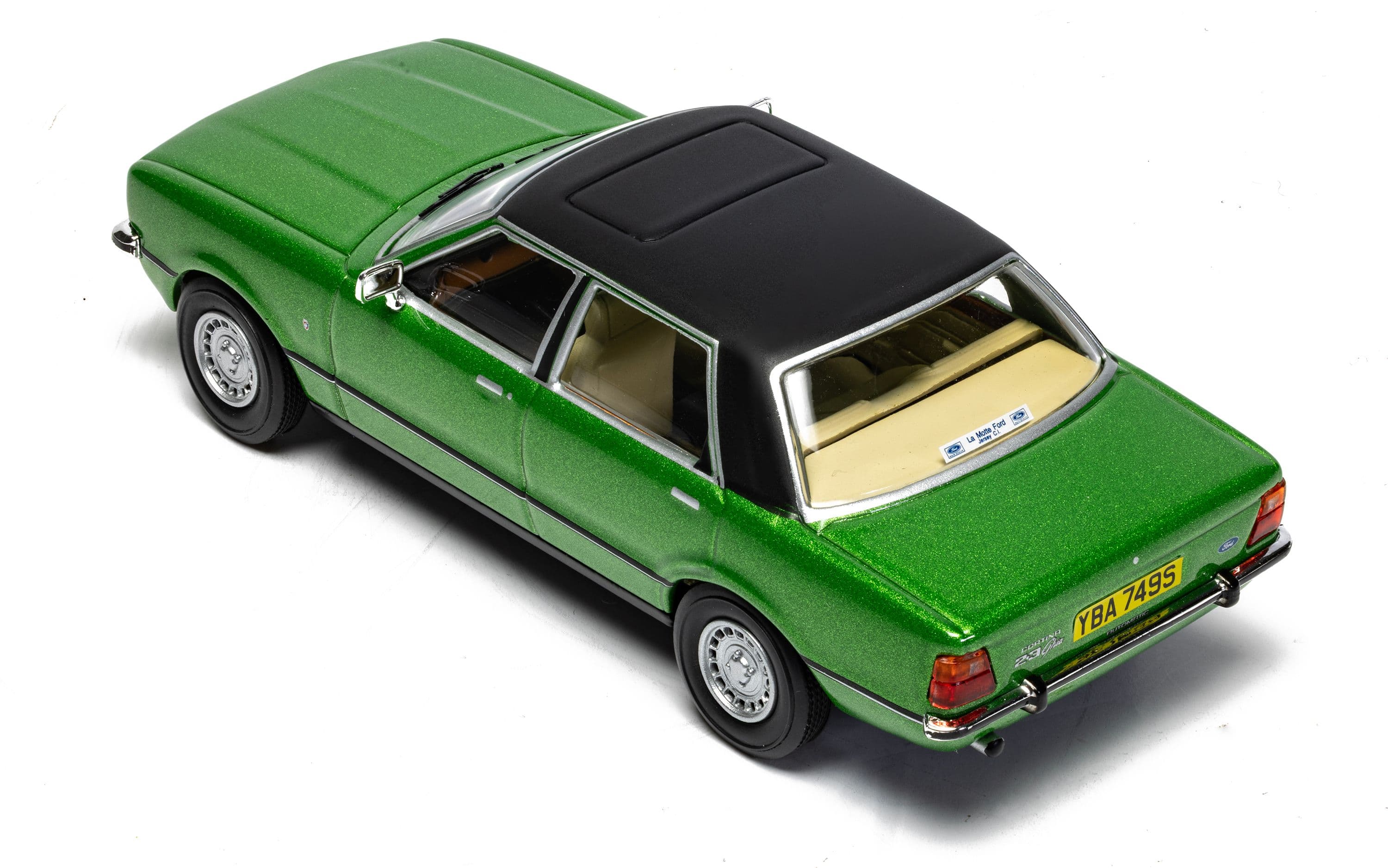Ford Cortina Mk4 2.3 Ghia - Regency Green