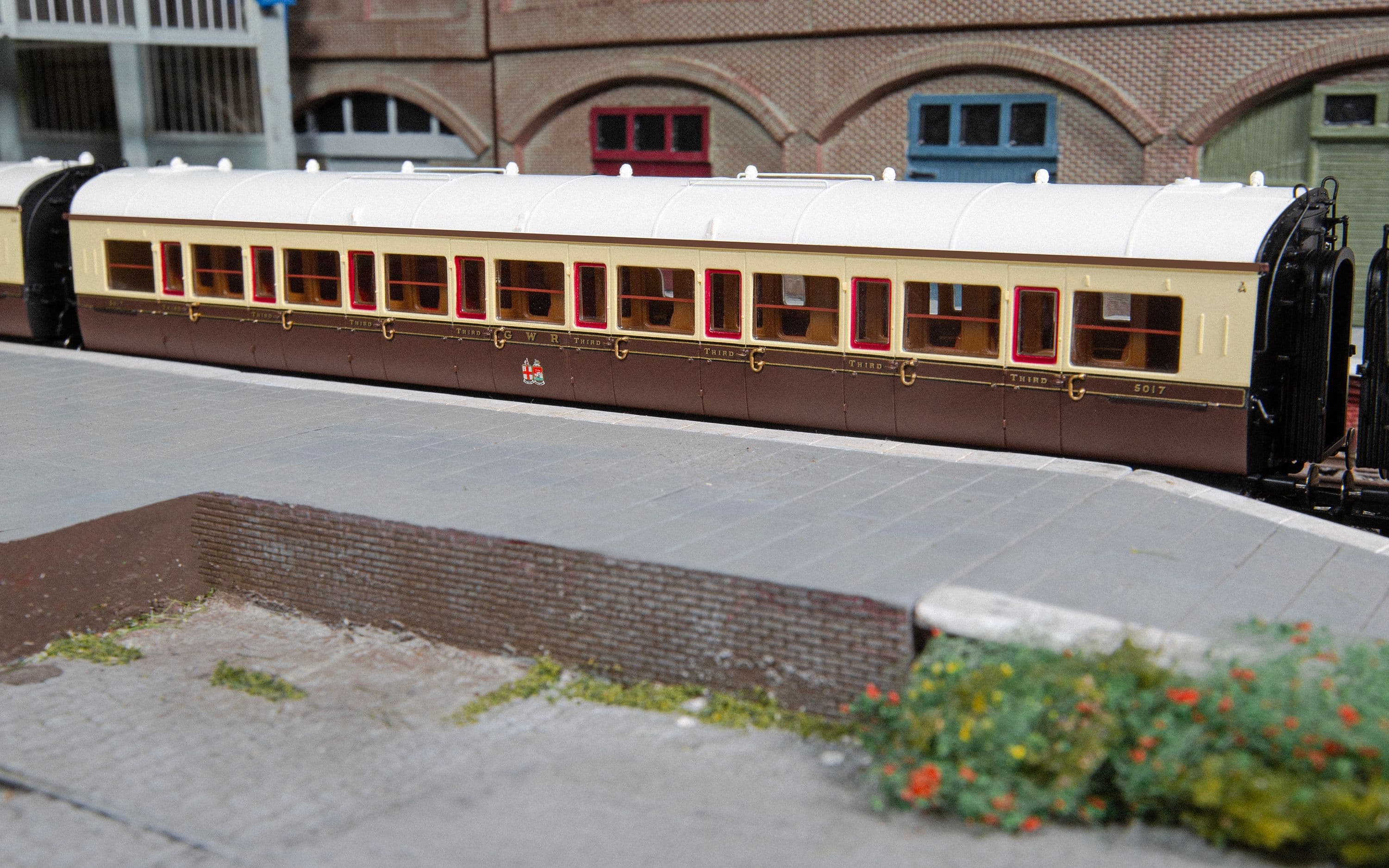 GWR - Collett Corridor Third Class LH - 5017 - Coach