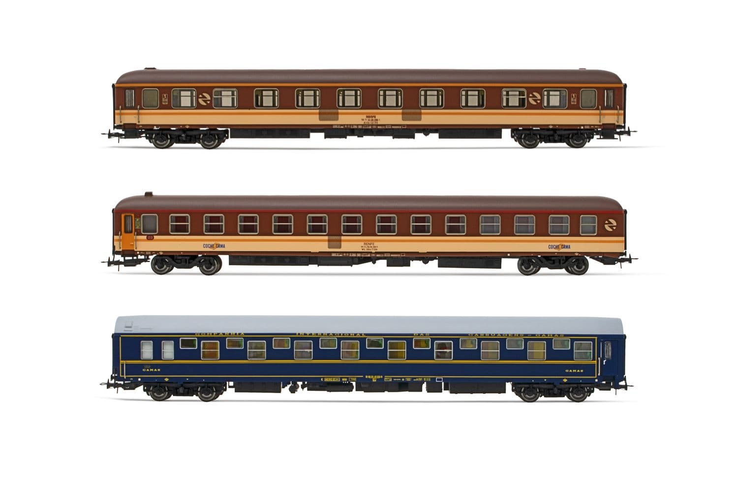 RENFE, set de 3 coches «Media Luna», compuesto de 1 coche camas T2 en decoración azul, 1 coche de primera clase 12100 en decoración «Estrella» y 1 coche camas 7100 en decoración «Estrella», ép. IV