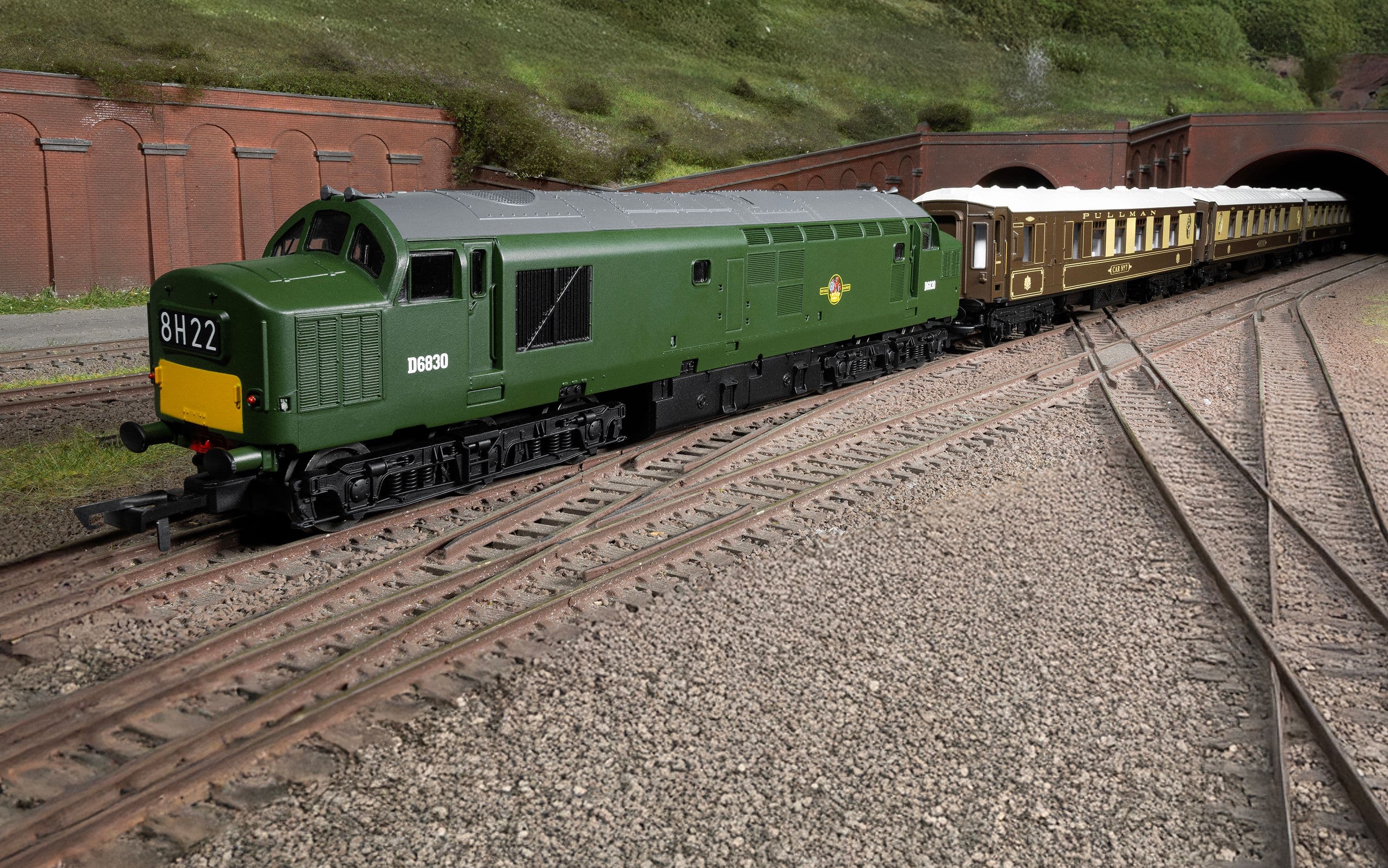 Tri-ang Railways Remembered: RS9 'Intercity Express' Train Set