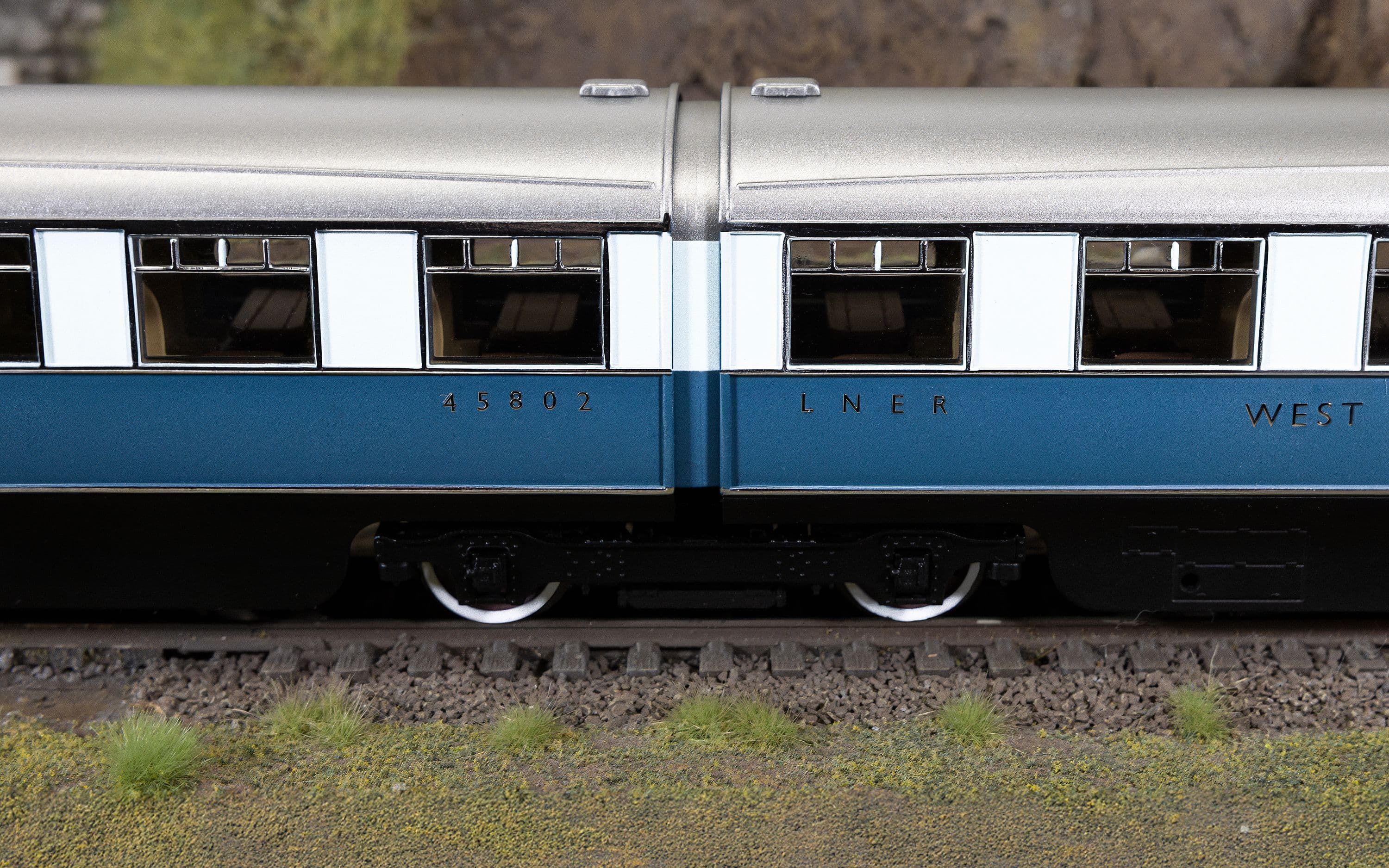 LNER - 'West Riding Limited' - Brake Third &amp; Kitchen Third - Coach pack