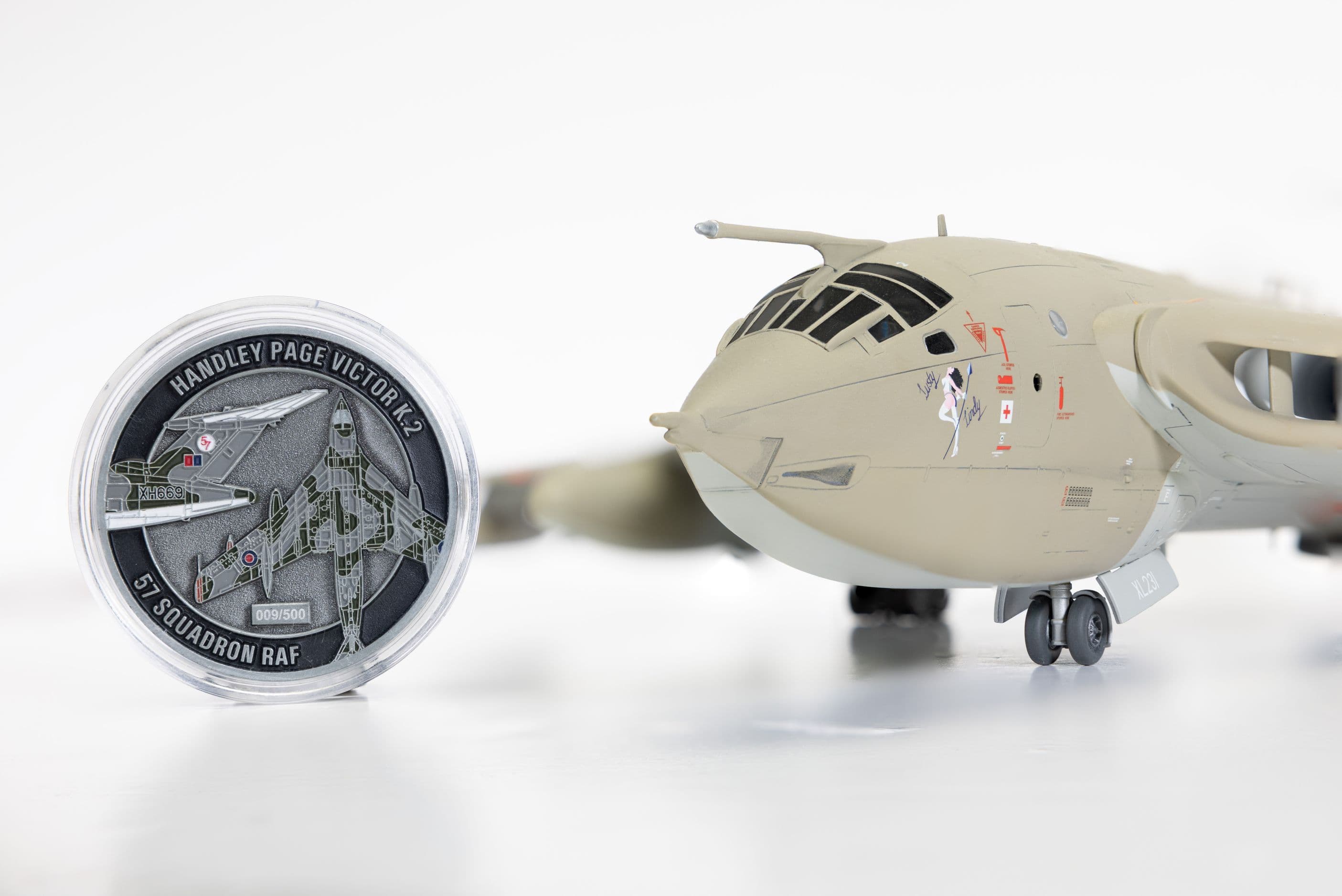 Handley Page Victor K.2/SR.2 + Collectors Coin