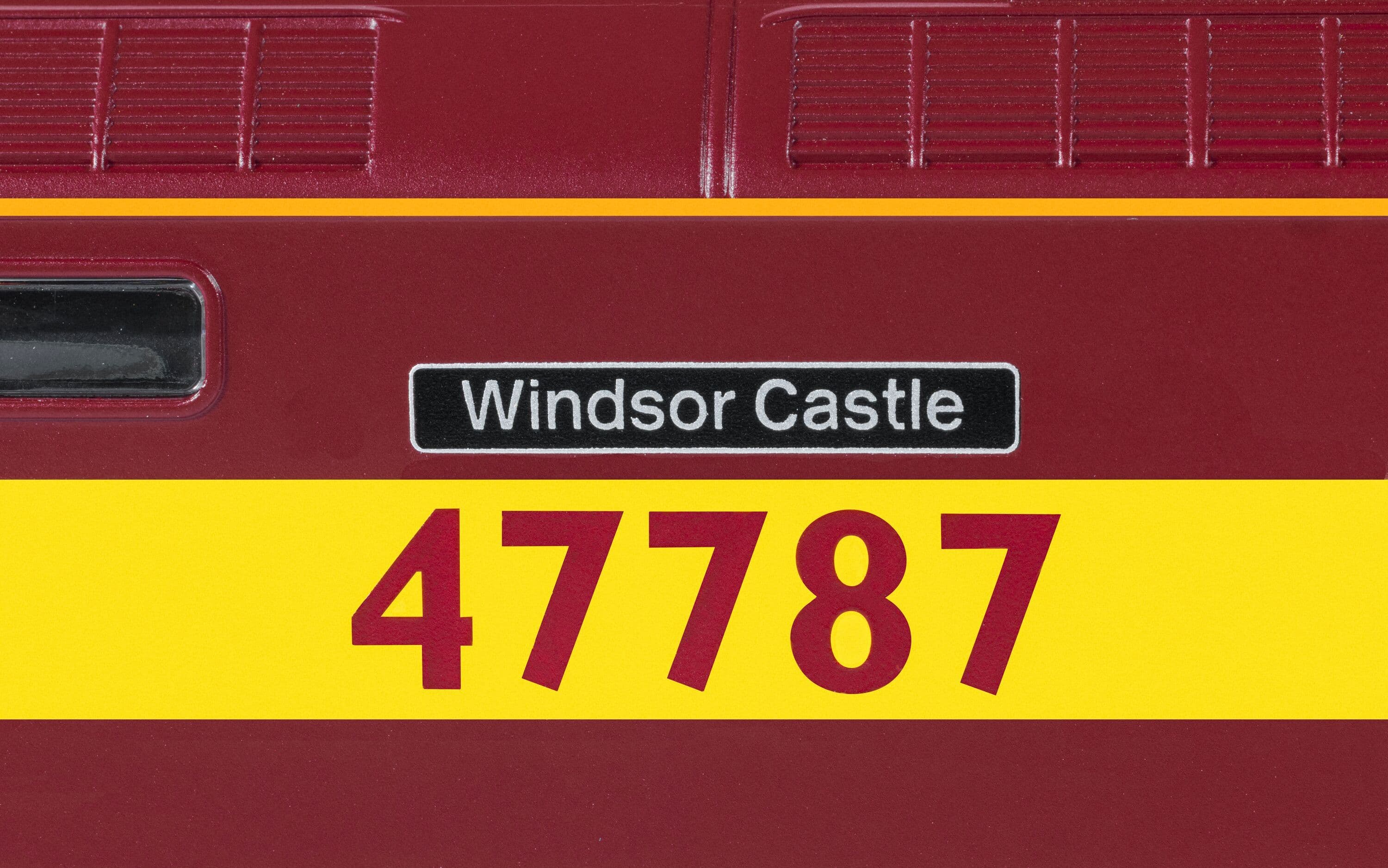 RailRoad: EWS - Class 47 - 'Windsor Castle' 47787