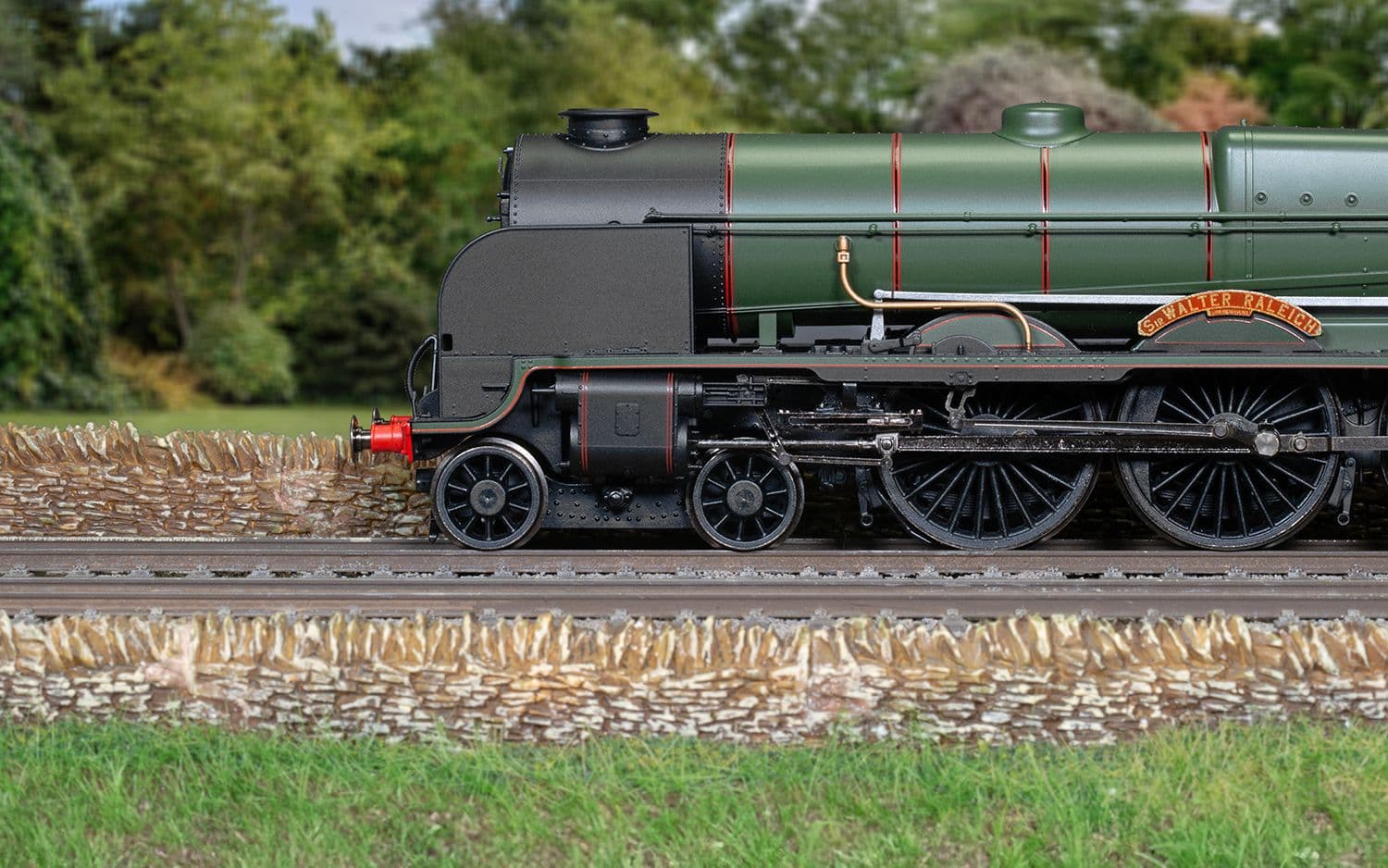 BR (Early), Lord Nelson Class, 4-6-0, 30852 'Sir Walter Raleigh' - Era 5