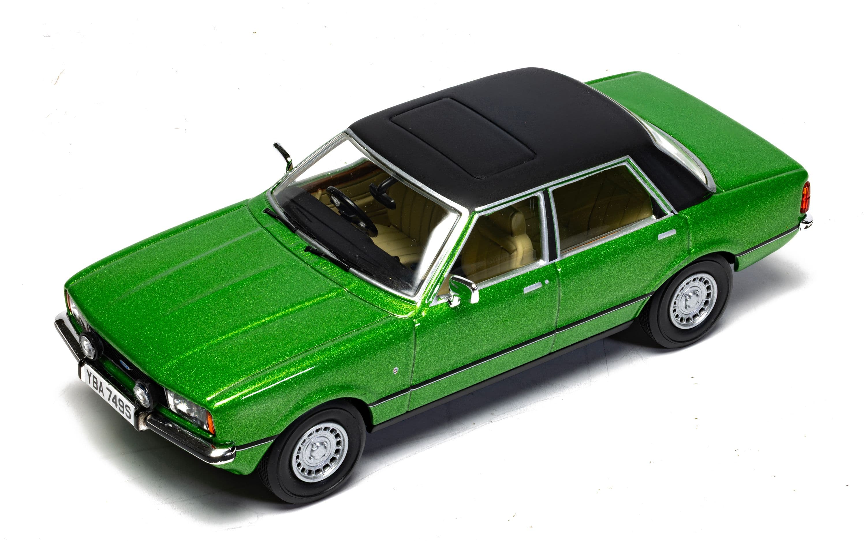 Ford Cortina Mk4 2.3 Ghia - Regency Green