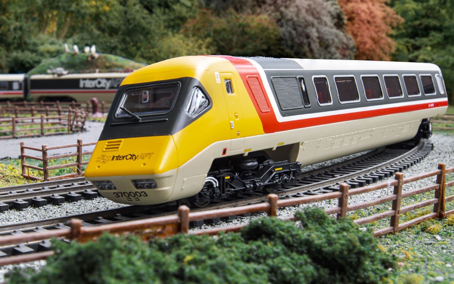 BR, Class 370 Advanced Passenger Train, Sets 370003 and 370004, 7 Car Train Pack - Era 7