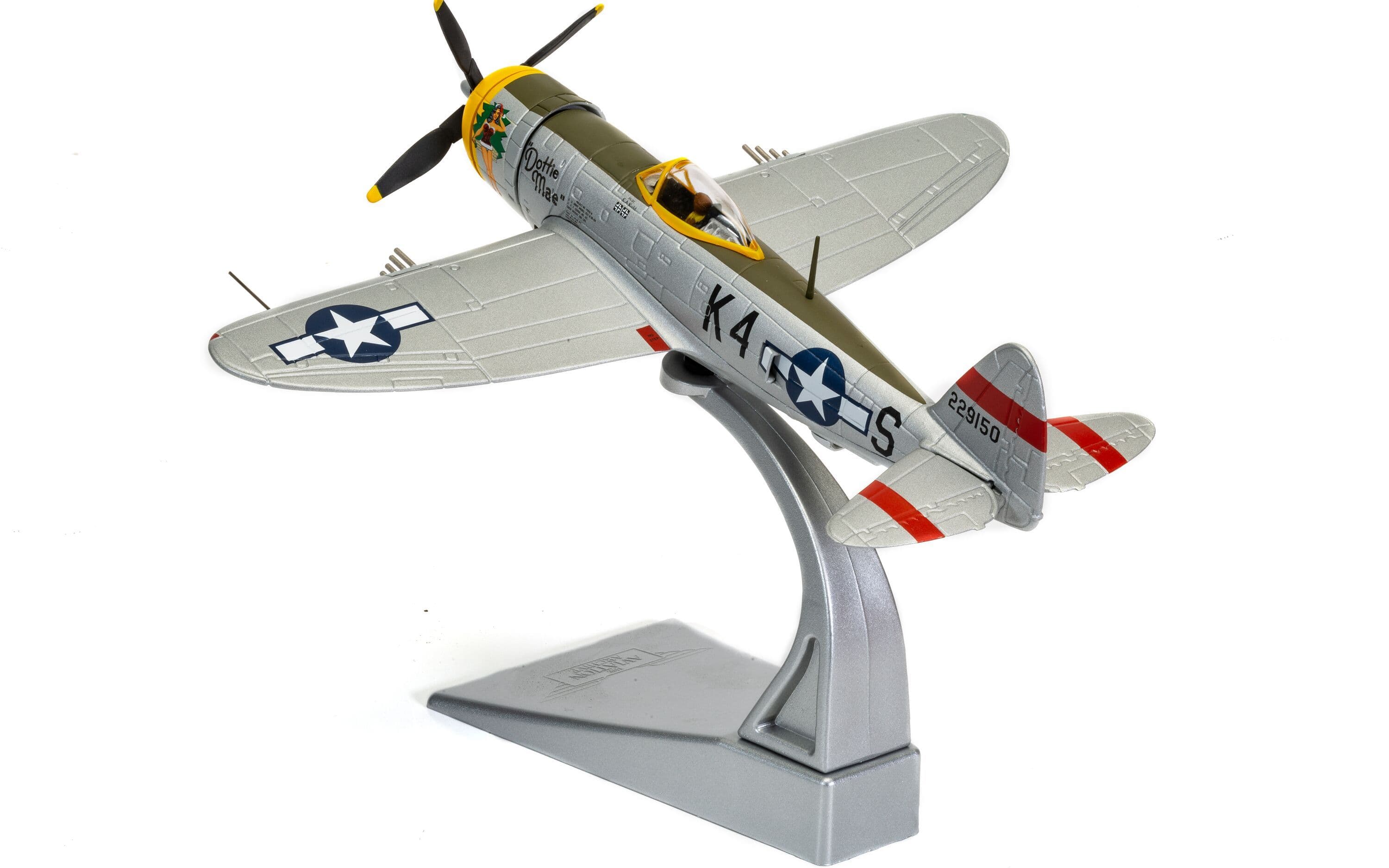 P-47D Thunderbolt® Republic 28RA ‘Dottie Mae’ - 410th USSAF - Lt Henry Mohr