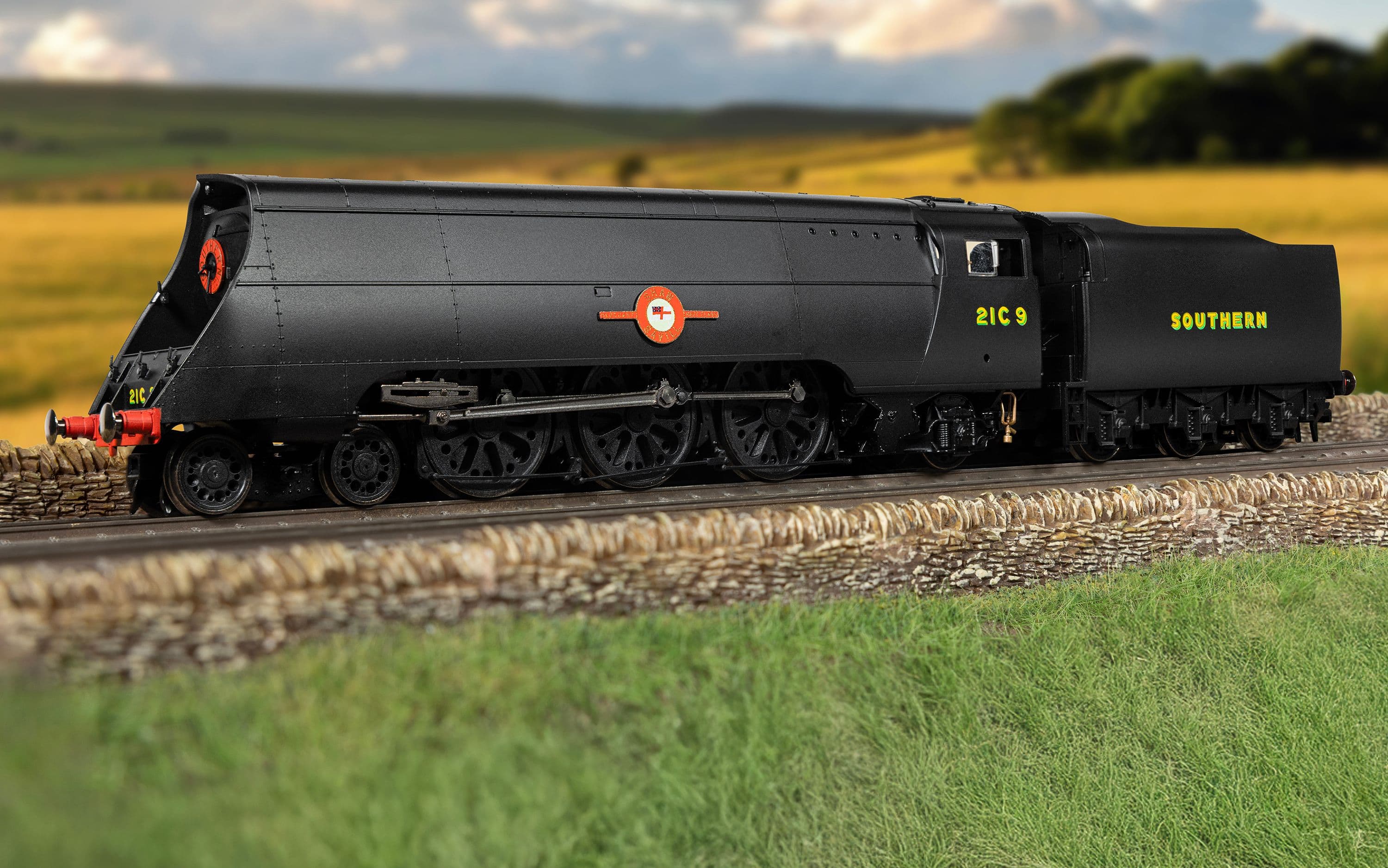 SR - Merchant Navy Class - 21C9 'Shaw Savill' (VE Day 80th Anniversary)