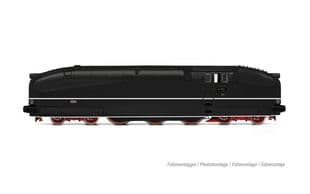DB, Stromliniendampflokomotive 61 001 in schwarzer Farbgebung mit Zierstreifen, Ep. III