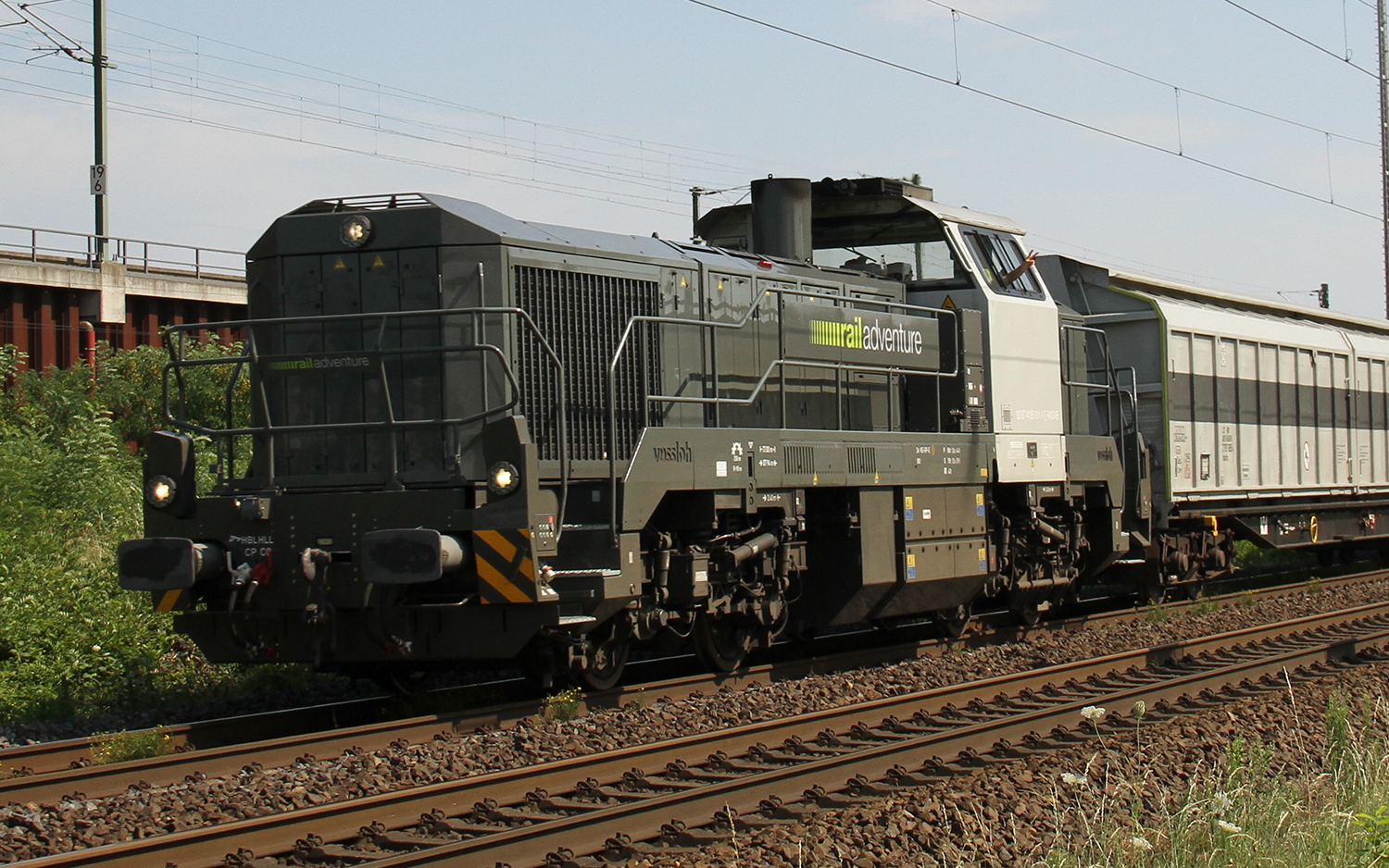Locomotive Diesel Jouef HR2921S Vossloh DE 18 - RailAdventure Grise - Époque VI - HO