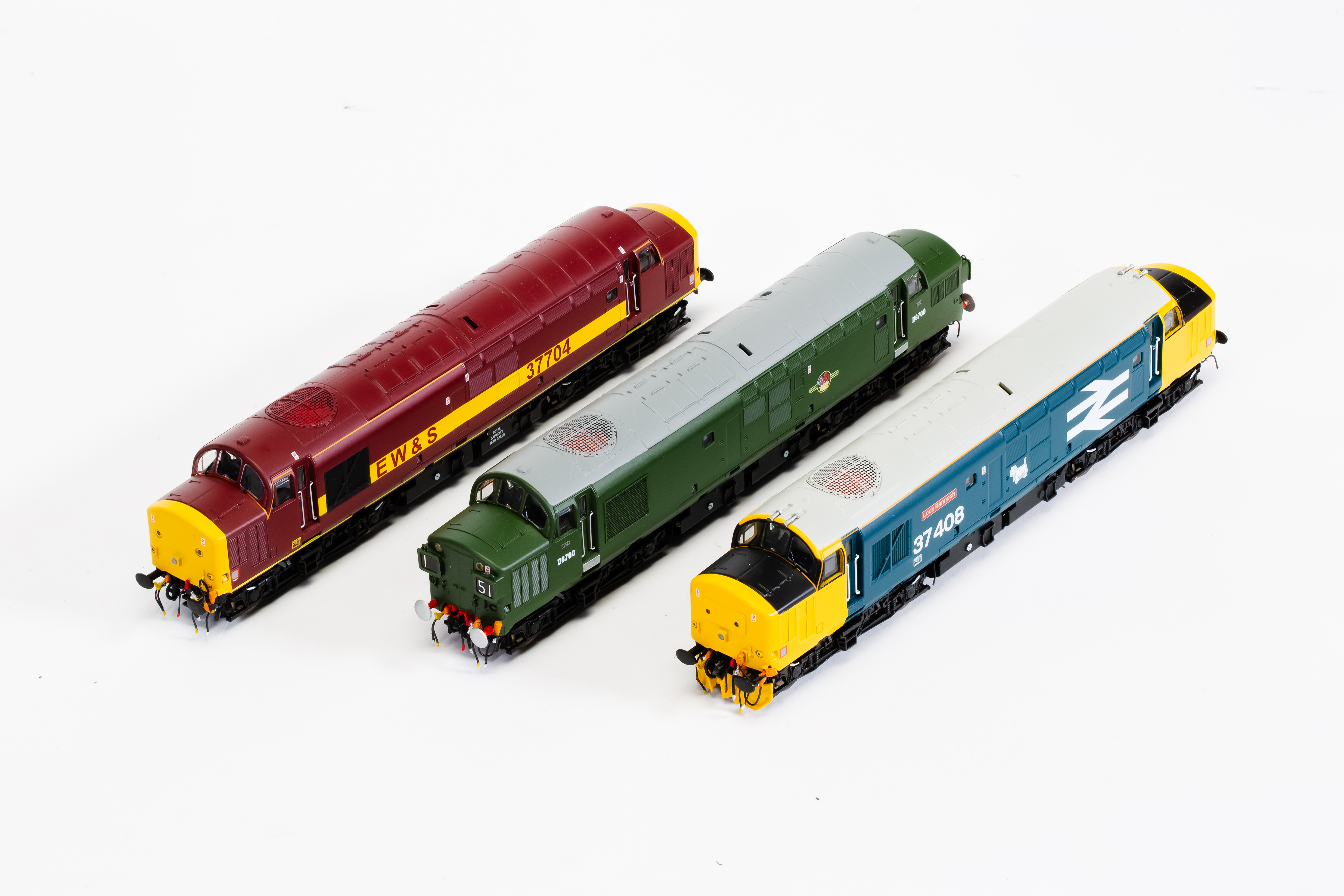 Decoration sample subject to change