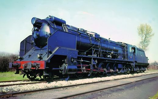 RENFE, steam locomotive 151F-3106 "Santa Fe", modern lamps and fuel tender