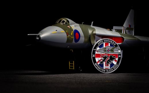 Avro Vulcan B.2 'BLACK BUCK' + Collectors Coin