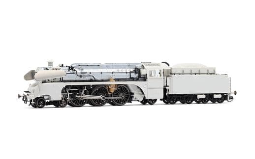 DR, steam locomotive 18 314, coal fired, green livery without decor line on drivers cabin