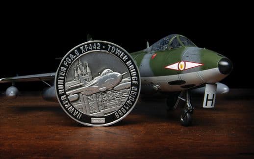 Hawker Hunter FGA.9/FR.10/GA.11 + Collectors Coin