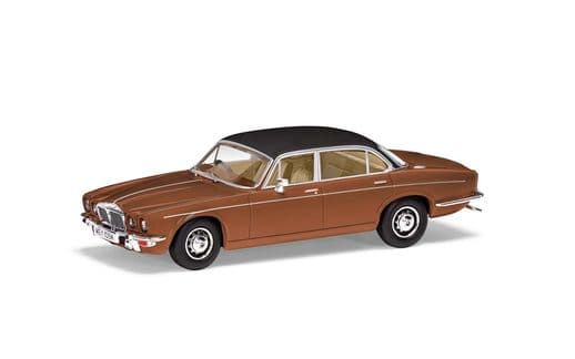 Daimler Sovereign (Series 2) Double Six Vanden Plas, Caramel (metallic)