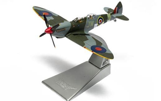 Supermarine Spitfire T9 - PV202 - Aerial Collective - Duxford Airfield