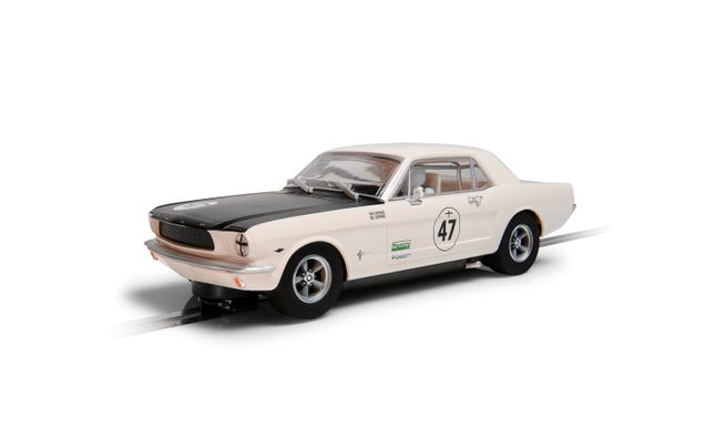 Ford Mustang - Bill and Fred Shepherd - Goodwood Revival