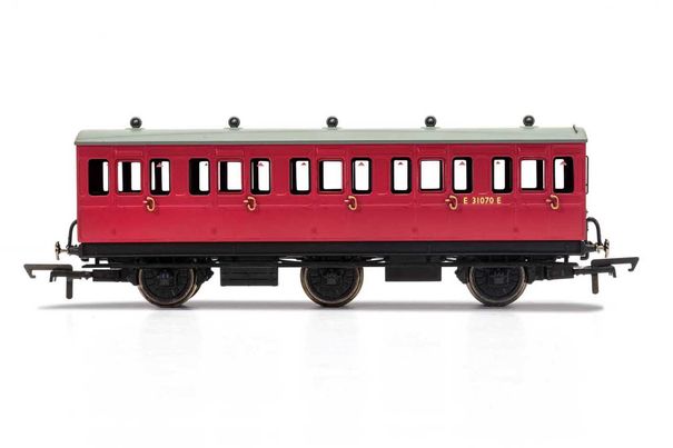 BR, 6 Wheel Coach, 3rd Class, Fitted Lights, E31070 - Era 4 BR, 6 Wheel Coach, 3rd Class, Fitted Lights, E31070 - Era 4
