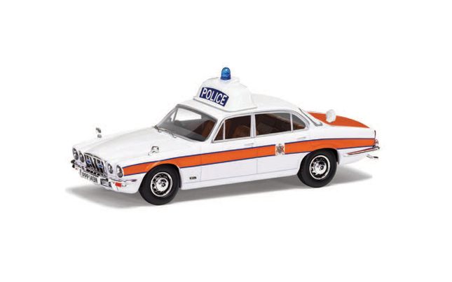 Amazon | 限定版 CORGI 1/43 Jaguar XJ6 Series 1 Pale Primrose