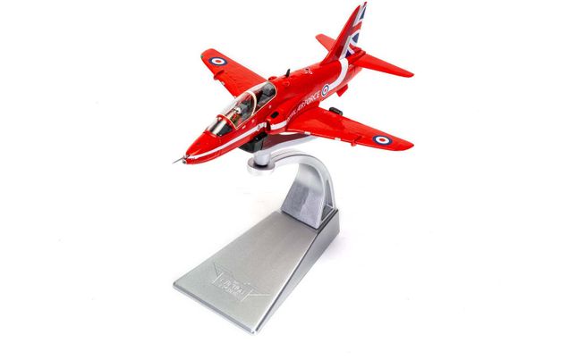 1/72 プラモデルセット BAe HAWK RED ARROWS等 Amazon | ドイツレベル 1/72 Bae ホーク T.1 レッドアロー