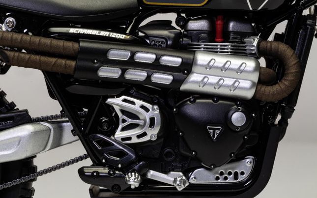 CC08401 Corgi | James Bond Triumph Scrambler 1200 (Matera CC08401 Corgi | James Bond Triumph Scrambler 1200 (Matera