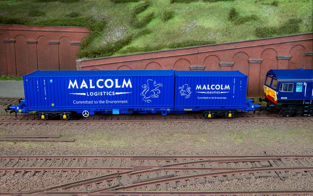 Malcolm Logistics, Container Pack, 1 x 40' and 1 x 20' Containers - Era 11 Malcolm Logistics, Container Pack, 1 x 40' and 1 x 20' Containers - Era 11