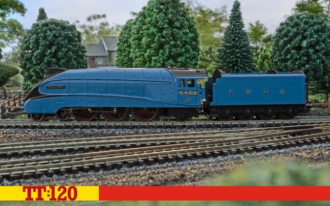 鉄道模型 LNER 4468 MALLARD Rolling road LNER Class A4 4468 Mallard 1938 蒸気機関車 3Dモデル