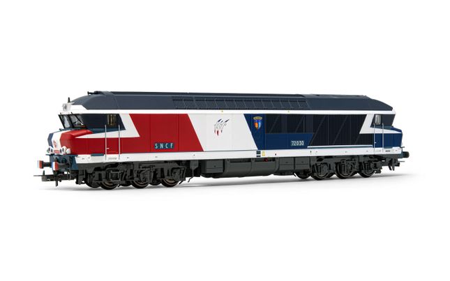 HJ2605 SNCF, diesel locomotive CC72000 bandera