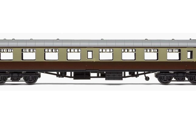 Hornby BR Mk.1 Parcels Coach Era 4 Model Train 
