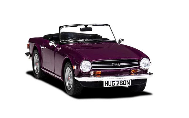 VA14701 Triumph TR6 Magenta