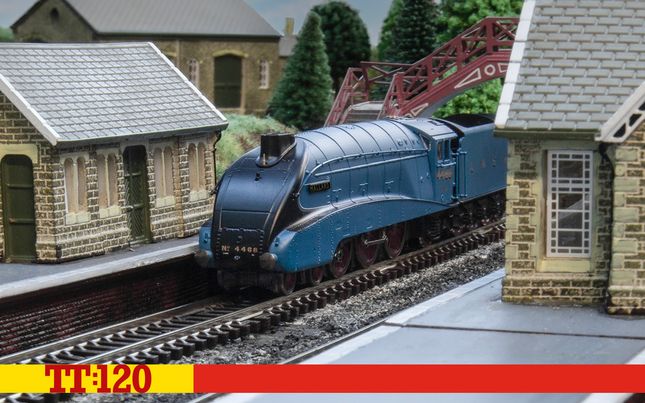 鉄道模型 LNER 4468 MALLARD Rolling road LNER Class A4 4468 Mallard 1938 Steam Locomotive 3D model by
