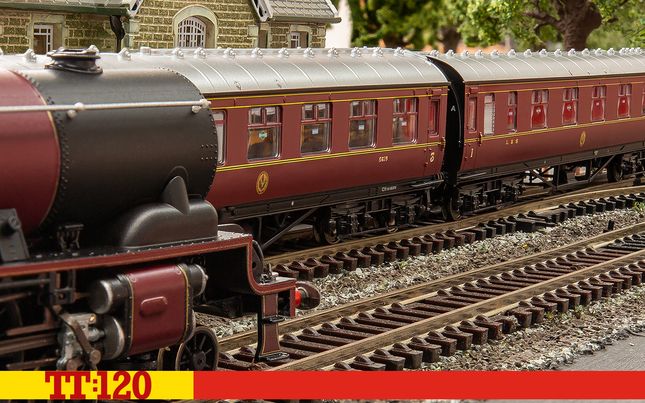 LMS, 57' Corridor First, 1062 - Era 3