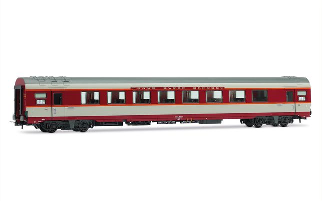 HJ4192 SNCF, 3-unit pack Gran Confort coaches TEE 