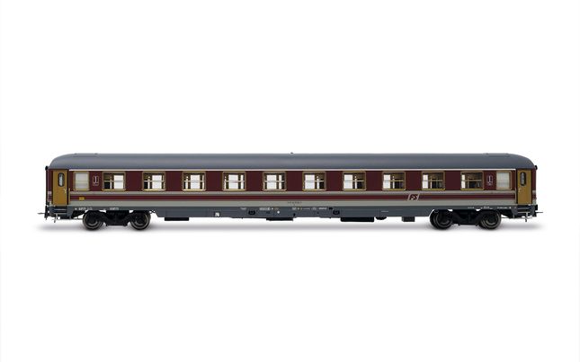 FS, 3-tlg. Set Reisezugwagen „Alpen-Express", bestehend aus 1 x CIWL Speisewagen 1925T, 1 x 1Kl. Wagen UIC-X in rot/grauer Lackierung und 1 x 2.Kl. Wagen UIC-X in grauer Lackierung, Ep. IVb