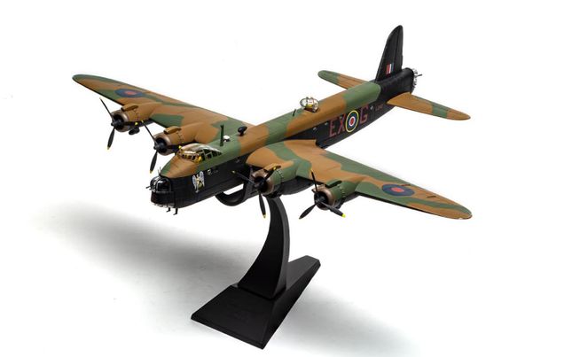 AA39504 Corgi | Short Stirling 'Gremlin Teaser' - diecast AA39504 Corgi | Short Stirling 'Gremlin Teaser' - diecast
