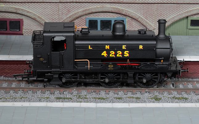 LNER - Class J52 - 4225