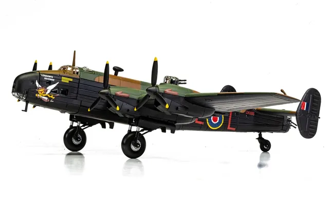 Handley Page Halifax MkV 'London's Revenge / L for Lana' - RCAF No.427 Sqn - RAF Leeming