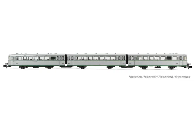 RENFE, dreiteiliger Dieseltriebwagen der Reihe 591.300, silberne Farbgebung ohne UIC-Aufschriften, Ep. III