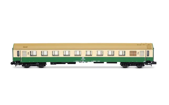 DR, 3-unit set of "OSShD" coaches type B, no. 2/2, consisting of 1 x A + 1 x AB + 1 x Bc, green/beige livery, ep. IV