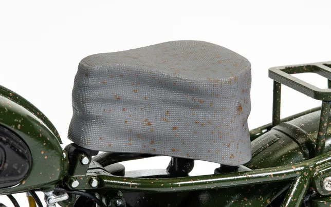 The Great Escape Triumph TR6 Trophy Motorcycle (Weathered) - 1:12 Scale