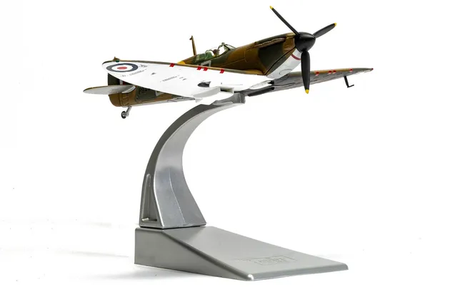 Supermarine Spitfire MkI - RAF No.222 Sqn - Flt Lt Douglas Bader (Battle of Britain 85)