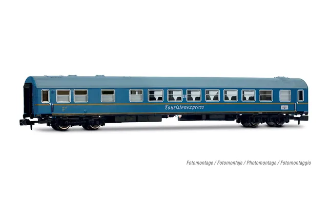 DR, 4-unit set of "Tourex", no. 2/2, consisting of 1 x WR + 1 x SD + 2 x WLAB, blue livery, ep. III